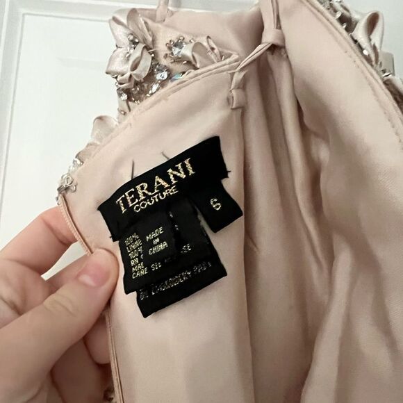 Terani Couture - Shimmering embellished beaded Strapless Sweetheart Short Dress - Picture 9 of 12